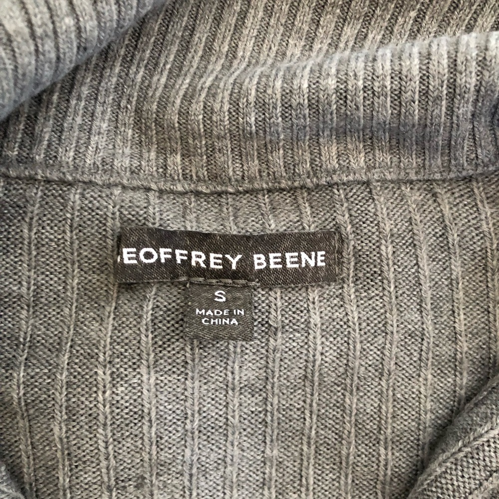 Gray pullover - Picture 2 of 3
